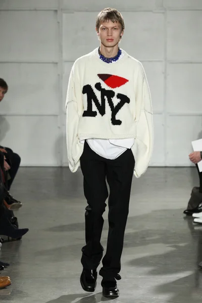 Look 3